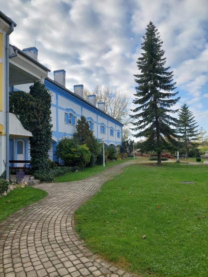 City Corner Thermal Mosonmagyaróvár Екстериор снимка
